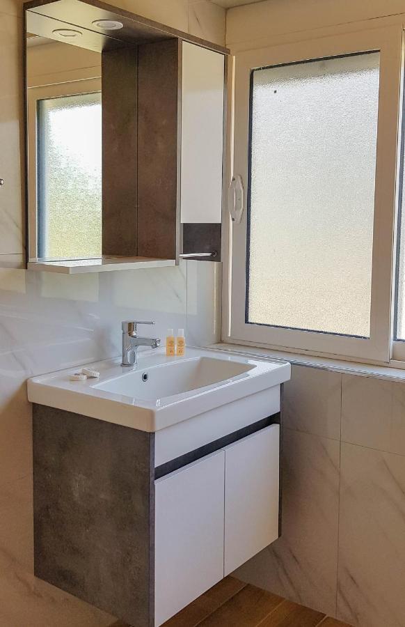 Villa Goliku Pestani Εξωτερικό φωτογραφία