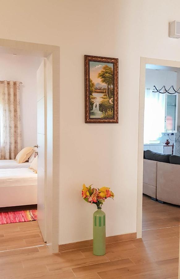 Villa Goliku Pestani Εξωτερικό φωτογραφία