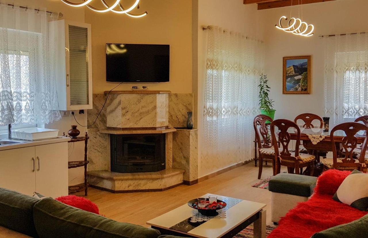 Villa Goliku Pestani Εξωτερικό φωτογραφία