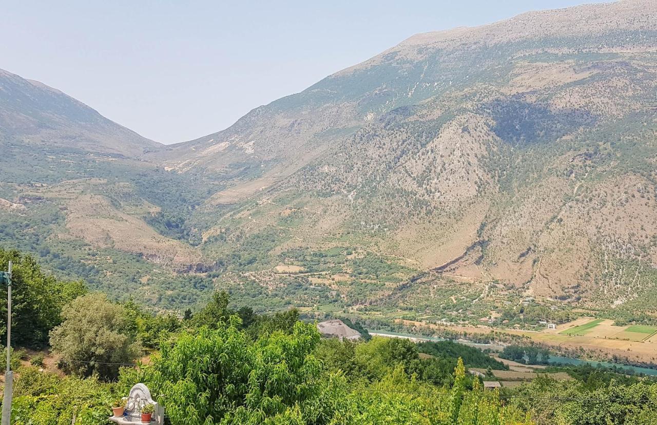Villa Goliku Pestani Εξωτερικό φωτογραφία