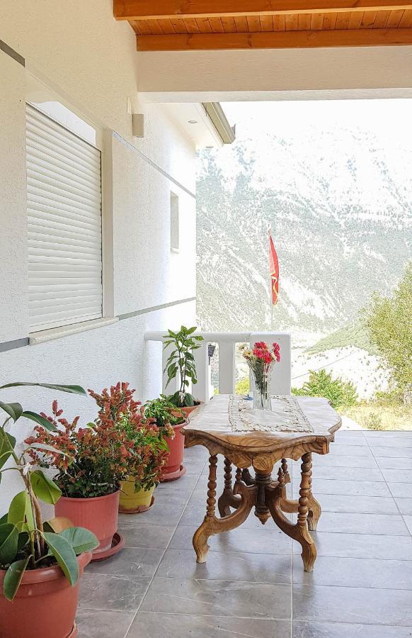 Villa Goliku Pestani Εξωτερικό φωτογραφία